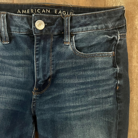 American Eagle Hi-Rise Jeggings Dark Wash Distressed 360 Next Level Stretch Sz 6 - Picture 5 of 7